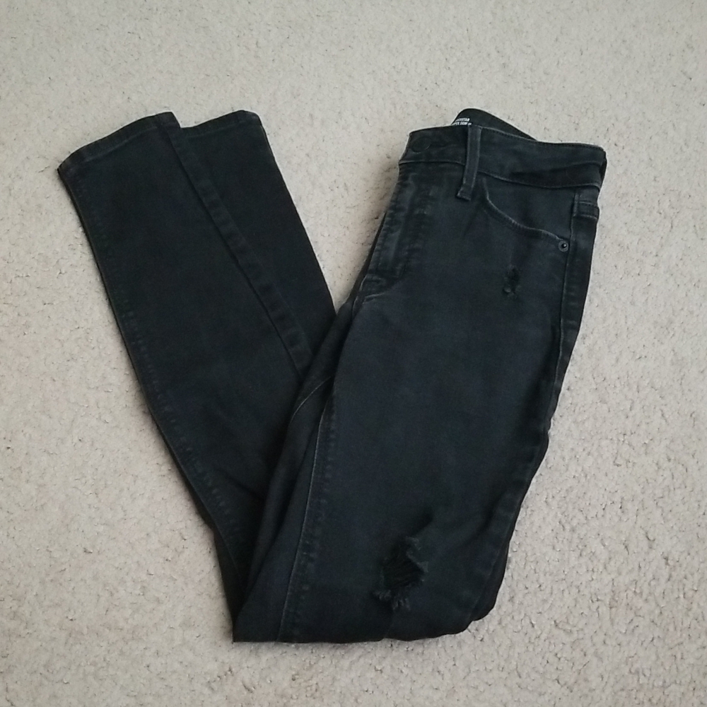 Old Navy Rockstar Super Skinny High Rise Distressed Jeans